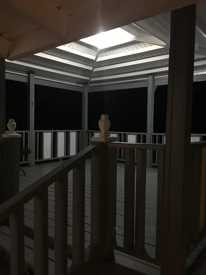 Apartment Sea Breeze Beach Front Guest House Aguada